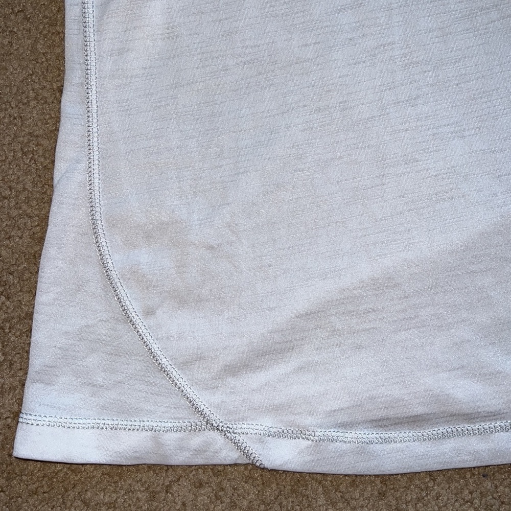 Women’s White Adidas Scoop Neck Athletic Workout t-shirt short sleeve - Picture 3 of 5